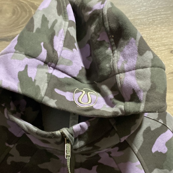 Lululemon camu  lavender hoodie - Picture 4 of 6
